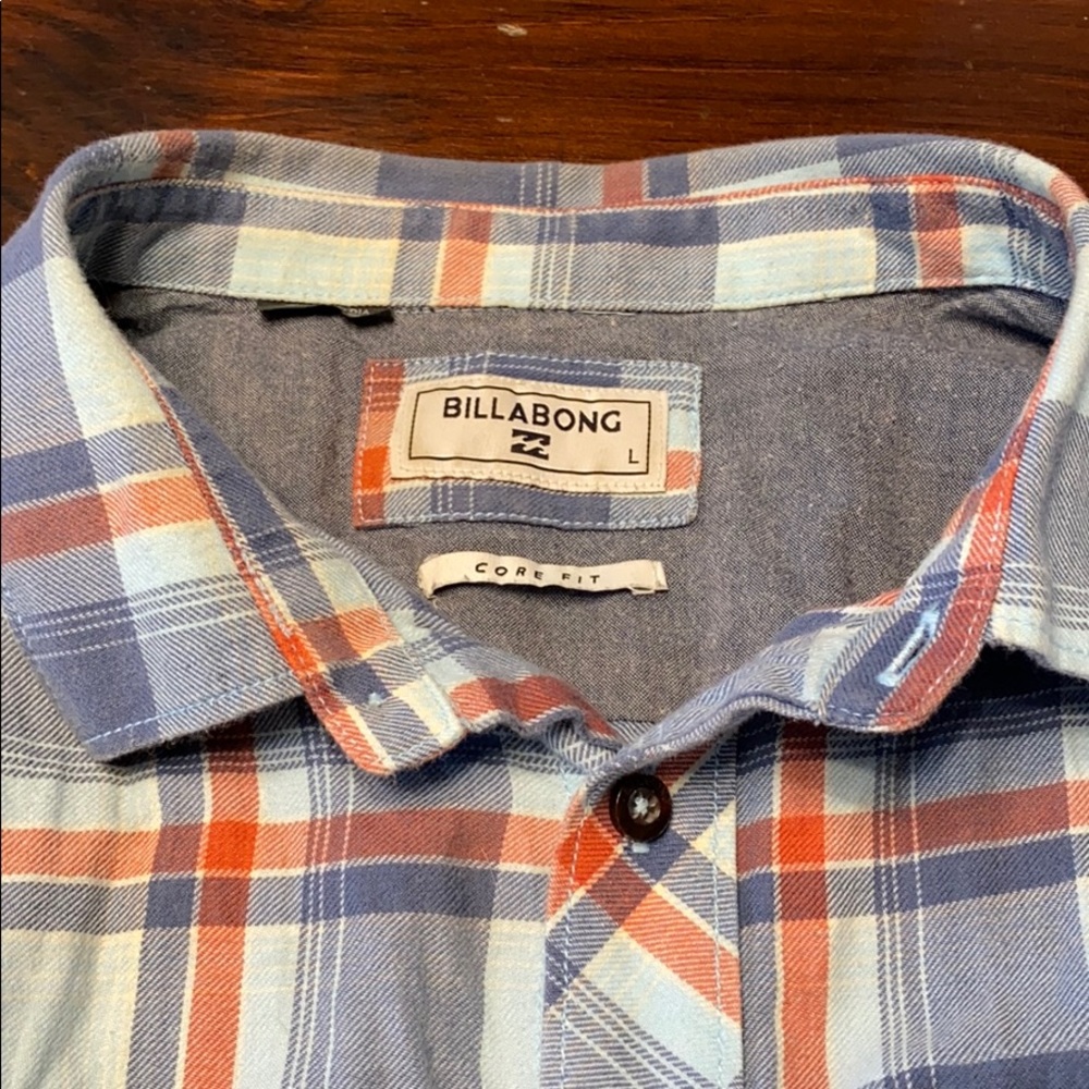 Billabong large flannel - Picture 3 of 4